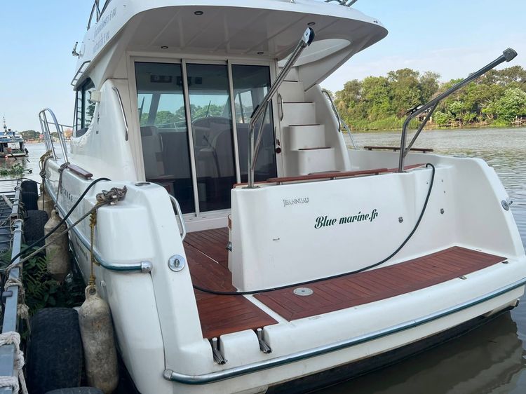 ขาย เรือยอร์ช สุดหรู Jeanneau  prestige Fance. ปี 2008  35 ฟุต  รูปที่ 4