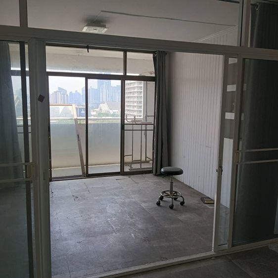 อื่นๆ ไม่อนุญาต มีบางส่วน สร้างเสร็จก่อน 2010 ขายคอนโดทรัพย์แก้ว ทาวเวอร์ ห้วยขวาง รูปที่ 4