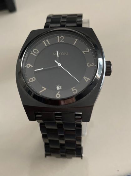 ดำ นาฬิกา NIXON แท้ สำหรับชายหรือหญิงได้ มือ2สภาพใหม่มากๆ สวยหรูสภาพดี