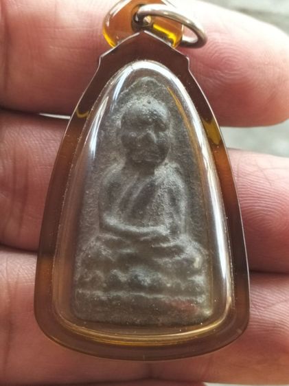 หลวงปู่ทวดเนื้อว่านปี 2497 เนื้อเก่าสวยๆเลี่ยมพลาสติกแบบเก่า