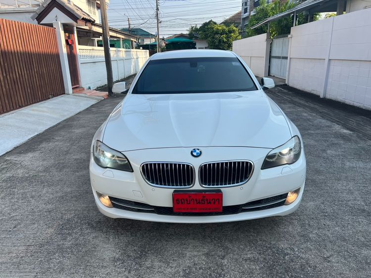 BMW Series 5 2011 520d Sedan ดีเซล เกียร์อัตโนมัติ ขาว รูปที่ 3
