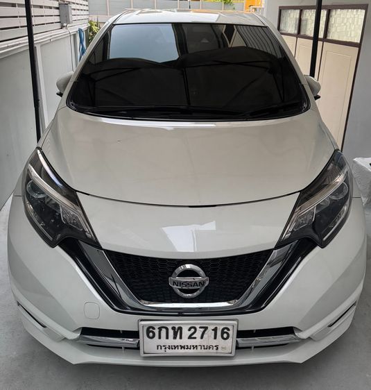 Nissan Note 2017 1.2 VL Sedan เบนซิน ไม่ติดแก๊ส เกียร์อัตโนมัติ ขาว รูปที่ 4