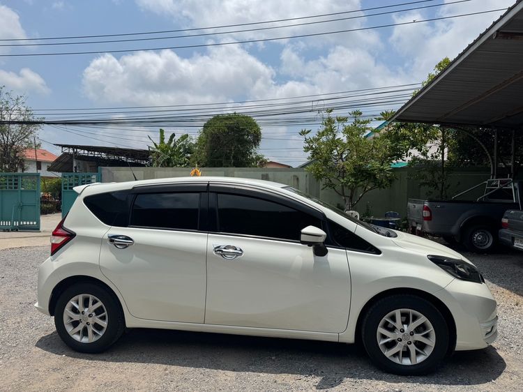 Nissan Note 2017 1.2 VL Sedan เบนซิน ไม่ติดแก๊ส เกียร์อัตโนมัติ ขาว รูปที่ 2