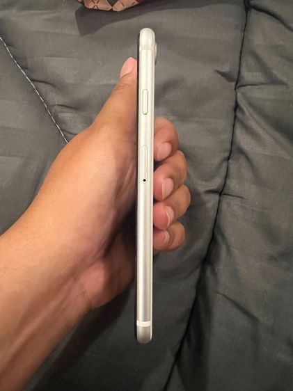 iPhone SE2 รูปที่ 4