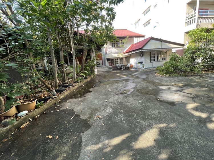 ขายบ้านเดี่ยวมือสอง พื้นที่ 1 งาน ซอยเทพพนม