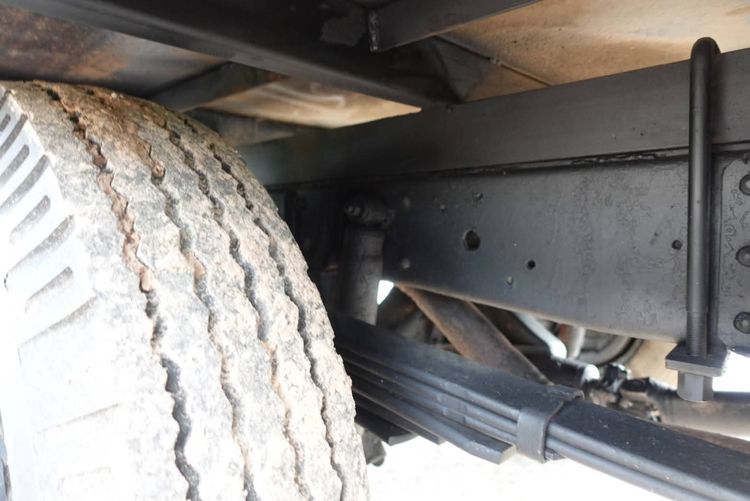 ขายรถโดยสาร4ล้อมิซซูบิชิแคนเตอร์ปี40 เครื่อง110พวงมาลัยพาวเวอร์ แอร์ เกียร์สั้น ยกหัวได้ เครื่องเยี่ยมแชสซีสวยเอกสารครบพร้อมโอน รูปที่ 12