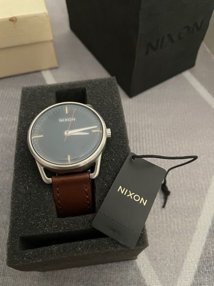 อื่นๆ นาฬิกา NIXON แท้ สายหนังสภาพใหม่