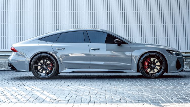Audi Audi RS6  2023 4.0 4WD Sedan เบนซิน ไม่ติดแก๊ส เกียร์อัตโนมัติ เทา รูปที่ 4