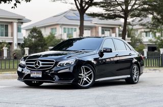 Benz E300 AMG W212 ตัว Top ปี 15 limited edition Facelift ออฟชั่นเต็ม หลังคาแก้ว ใช้งานน้อย 7 หมื่นโล รถศูนย์ Thai 