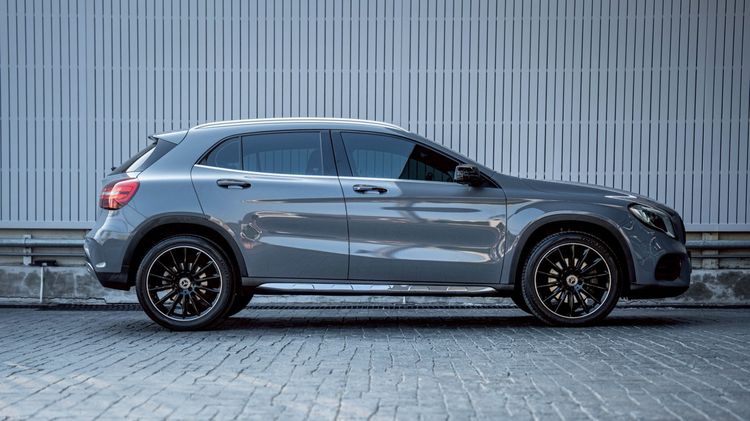 Mercedes-Benz GLA-Class 2018 GLA250 Utility-car เบนซิน ไม่ติดแก๊ส เกียร์อัตโนมัติ เทา รูปที่ 4