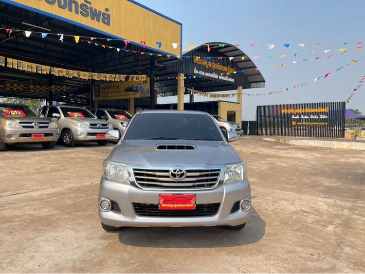 Toyota Hilux Vigo Champ 2015 Smart Cab 2.5 E Pickup ดีเซล ไม่ติดแก๊ส เกียร์ธรรมดา เทา รูปที่ 2