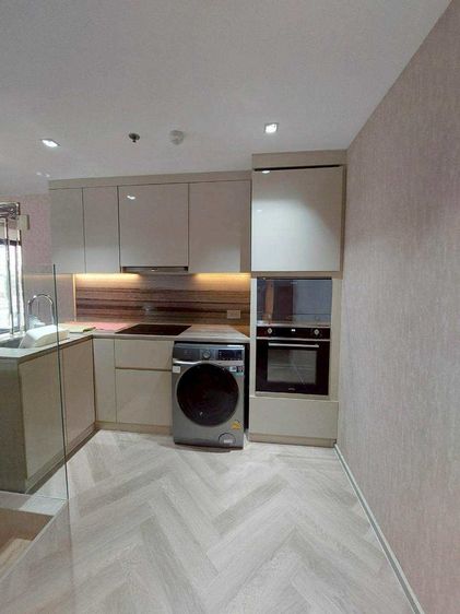 ขายคอนโด แอชตัน สีลม ชั้น 11 ตกแต่งพร้อมเข้าอยู่ ทำเลดี เดินทางสะดวก