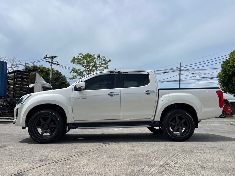 Isuzu D-MAX 2019 1.9 Hi-Lander Stealth Z Prestige Pickup ดีเซล ไม่ติดแก๊ส เกียร์ธรรมดา ขาว รูปที่ 4