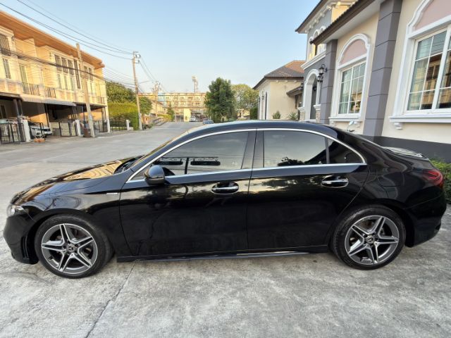 รถ Mercedes-Benz A-Class A200 สี ดำ