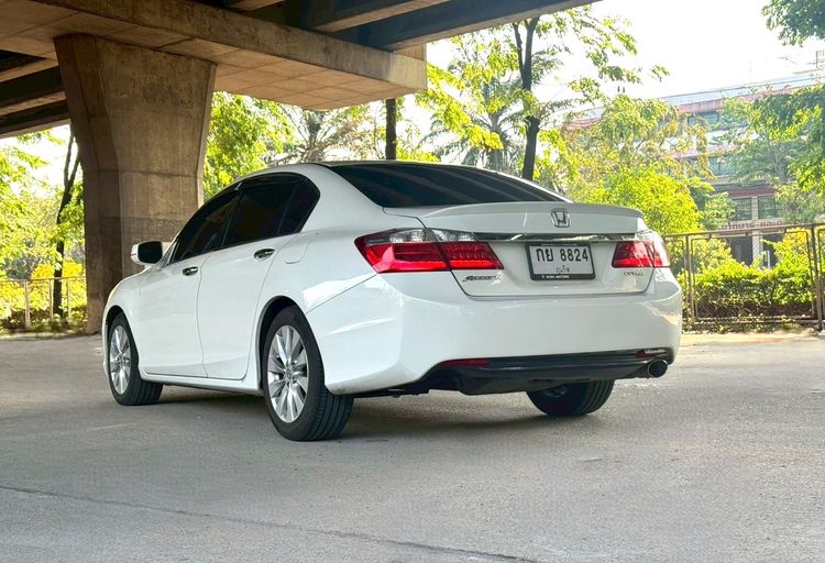Honda Accord 2013 2.0 EL i-VTEC Sedan เบนซิน ไม่ติดแก๊ส เกียร์อัตโนมัติ ขาว รูปที่ 4