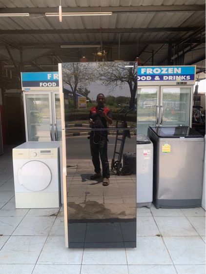 ตู้เย็น 2 ประตู ขายตู้เย็นมือสองยี่ห้อฮิตาชิขนาด 14 คิวสภาพสวยพร้อมใช้งาน 4990 บาทสนใจโทรติดต่อสอบถามได้ค่ะ 0991461547 ค่ะ