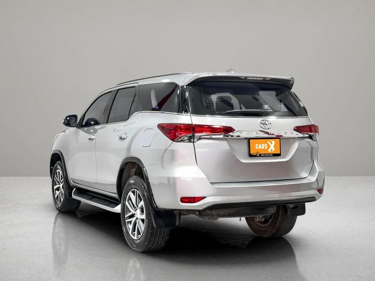 Toyota Fortuner 2017 2.4 V Utility-car ดีเซล ไม่ติดแก๊ส เกียร์อัตโนมัติ บรอนซ์เงิน รูปที่ 4