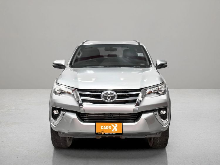 Toyota Fortuner 2017 2.4 V Utility-car ดีเซล ไม่ติดแก๊ส เกียร์อัตโนมัติ บรอนซ์เงิน รูปที่ 2