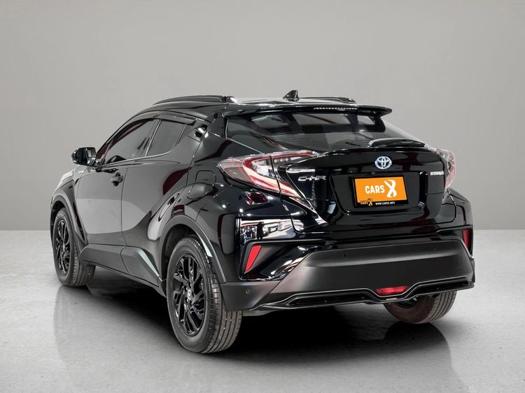 Toyota C-HR 2019 1.8 HV Hi Sedan ไฮบริด ไม่ติดแก๊ส เกียร์อัตโนมัติ ดำ รูปที่ 4