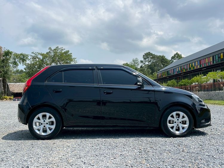 MG MG3 2017 1.5 X Sedan เบนซิน ไม่ติดแก๊ส เกียร์อัตโนมัติ ดำ รูปที่ 4