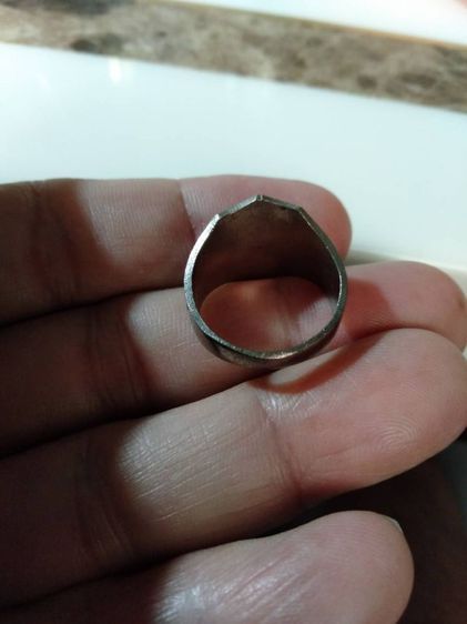 แหวนรุ่นแรก ลพ ทวด วัดพังเถียะ ปี 06 รูปที่ 2