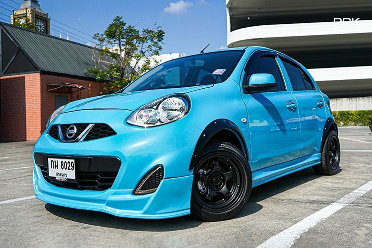 รถ Nissan March 1.2 E สี ฟ้า