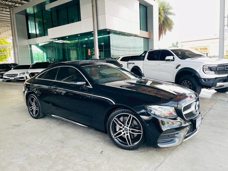 Mercedes-Benz E-Class 2017 E300 2.0 AMG Dynamic Sedan เบนซิน ไม่ติดแก๊ส เกียร์อัตโนมัติ ดำ รูปที่ 3