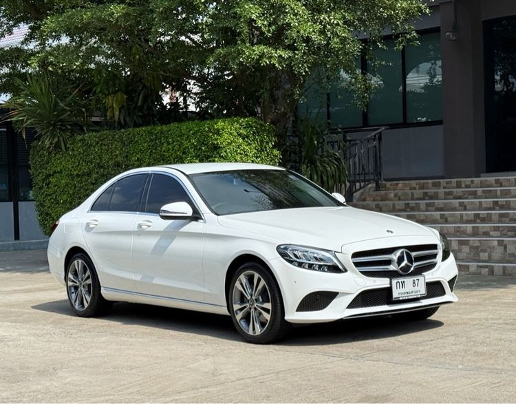 รถ Mercedes-Benz C-Class C220 สี ขาว