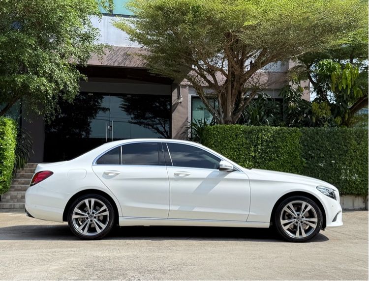 Mercedes-Benz C-Class 2020 C220 Sedan ดีเซล ไม่ติดแก๊ส เกียร์อัตโนมัติ ขาว รูปที่ 2