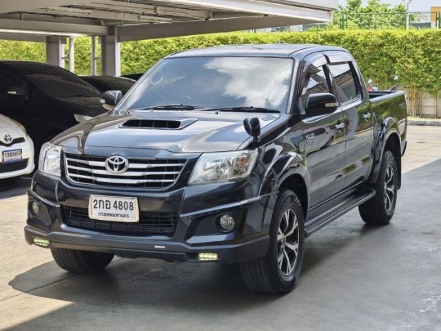 รถ Toyota Hilux Vigo 2.5 E TRD สี ดำ