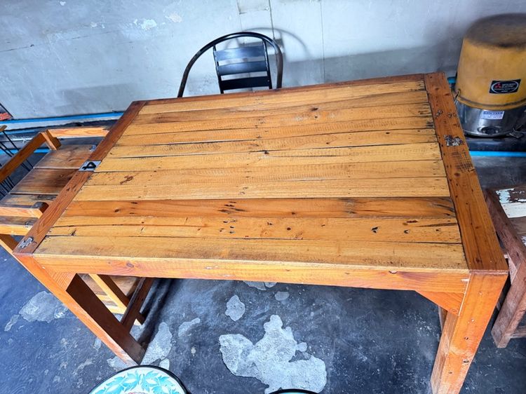 ชุดโต๊ะไม้พร้อมเก้าอี้ 4 ที่นั่ง รูปที่ 3