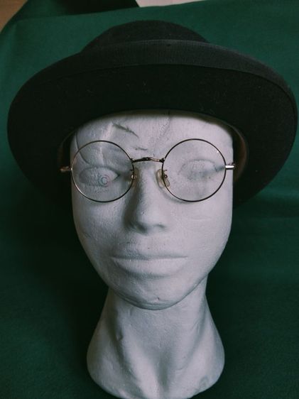 ขอขายกรอบแว่นตา Unisex แบรนด์ Century club รุ่น 2079 ขนาด 42-20-140มม.made in Japan ทรงกลมคลาสสิคแบบทรง John Lennon สภาพไม่ผ่านการใช้งาน. รูปที่ 2