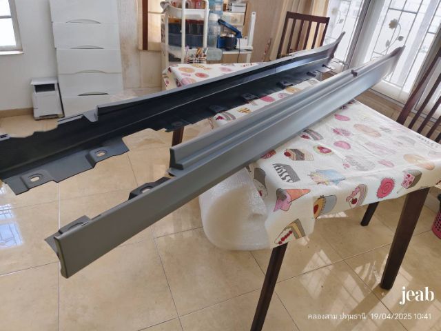 BMW f10 กันชนหลัง และบันไดข้าง M-Sport ราคารวม5,000บาท สนใจติดต่อ0817786981 รูปที่ 2