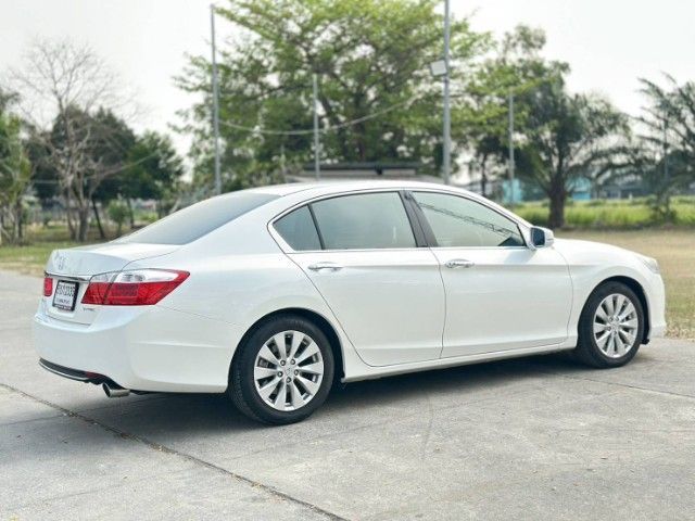 Honda Accord 2015 2.0 EL i-VTEC Sedan เบนซิน ไม่ติดแก๊ส เกียร์อัตโนมัติ ขาว รูปที่ 2