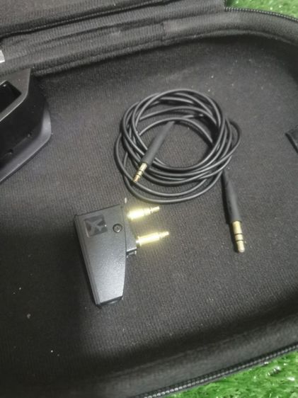 หูฟัง Bluetooth Bose​และใช้สาย aux ได้​ใช้งานได้ปกติแบตเตอรี่เก็บไฟเสียงดีลำโพงไม่แตก​ยางเริ่มเสื่อม​ยางเริ่มเสื่อม​นัดดูที่สายไหม​