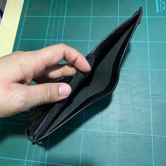 ปล่อยงานสะสม รุ่นลิมิเต็ด หายาก IL Bisonte Wallet Made in Italy แบรนด์แท้ รูปที่ 10