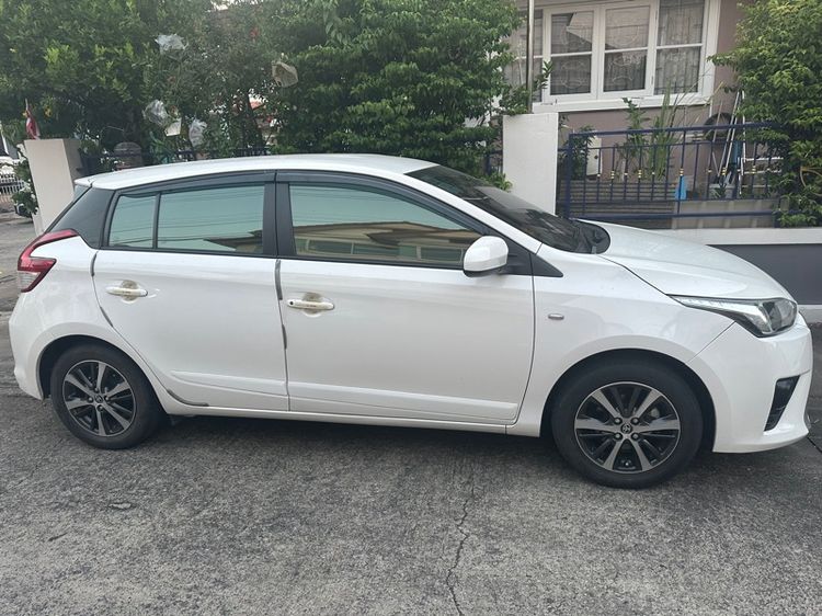 Toyota Yaris 2016 1.2 E Sedan เบนซิน เกียร์อัตโนมัติ ขาว รูปที่ 3