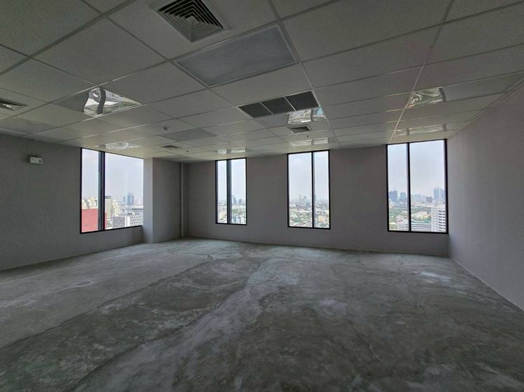 ให้เช่า ออฟฟิศ อารีย์ พื้นที่ขนาดใหญ่ ทำเลใจกลางเมือง  ออฟฟิศขนาดใหญ่ เหมาะสำหรับบริษัทขนาดกลางใหญ่