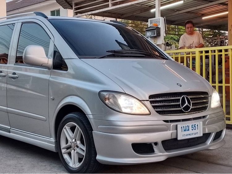 รถ Mercedes-Benz V-Class Vito สี บรอนซ์เงิน