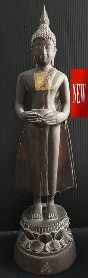 พระพุทธรูปปางอุ้มบาตร 