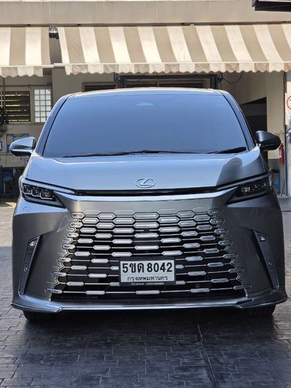 รถ Lexus LM350h Executive 7-seat สี บรอนซ์เงิน