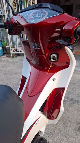 ขาย Honda Wave125i ไมล์แดง สตาร์ทมือ เท้าได้ ปี2018 รถเจ้าของมือเดียว คู่มืออยู่ครบ
 รูปที่ 6