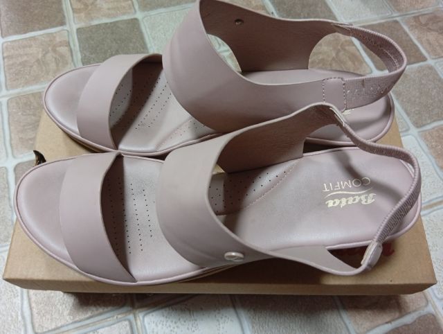 รองเท้า บาจา เบอร์ 8