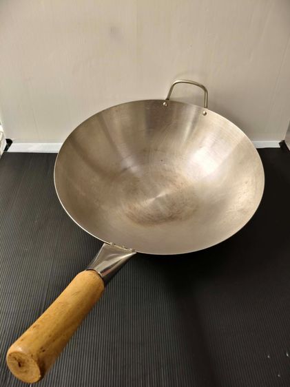 กระทะสแตนเลสก้นลึก ด้ามไม้ 36 ซม. กระทะเทฟล่อน Seagull 26ซม.สภาพพอใช้ มือ2 ใช้งานได้ปกติ  รูปที่ 2