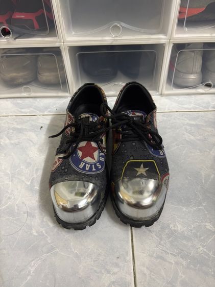 รองเท้าหัวเหล็ก