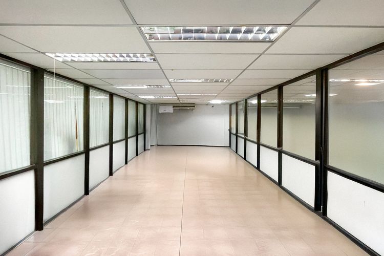 ให้เช่าออฟฟิต ใกล้ สนามบินสุวรรณภูมิ ออฟฟิต ชั้น 1 อาคาร Peter Stone ซ.มิราเคิล กิ่งแก้ว 40 กิ่งแก้ว, สมุทรปราการ สนามบินสุวรรณภูมิ รูปที่ 3