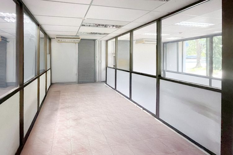 ให้เช่าออฟฟิต ใกล้ สนามบินสุวรรณภูมิ ออฟฟิต ชั้น 1 อาคาร Peter Stone ซ.มิราเคิล กิ่งแก้ว 40 กิ่งแก้ว, สมุทรปราการ สนามบินสุวรรณภูมิ รูปที่ 2