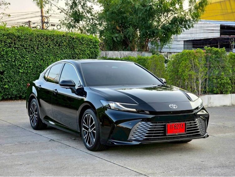 Toyota Camry 2025 2.5 HEV Premium Luxury Sedan ไฮบริด ไม่ติดแก๊ส เกียร์อัตโนมัติ ดำ รูปที่ 2