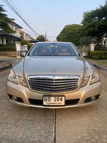 Mercedes-Benz E-Class 2011 E200 CGI Sedan เบนซิน ไม่ติดแก๊ส เกียร์อัตโนมัติ ทอง รูปที่ 4