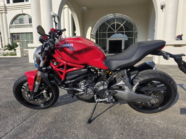 Ducati Monster 821